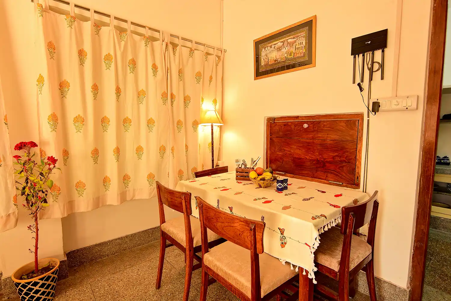 DSC_3355_6_7_Interior 2