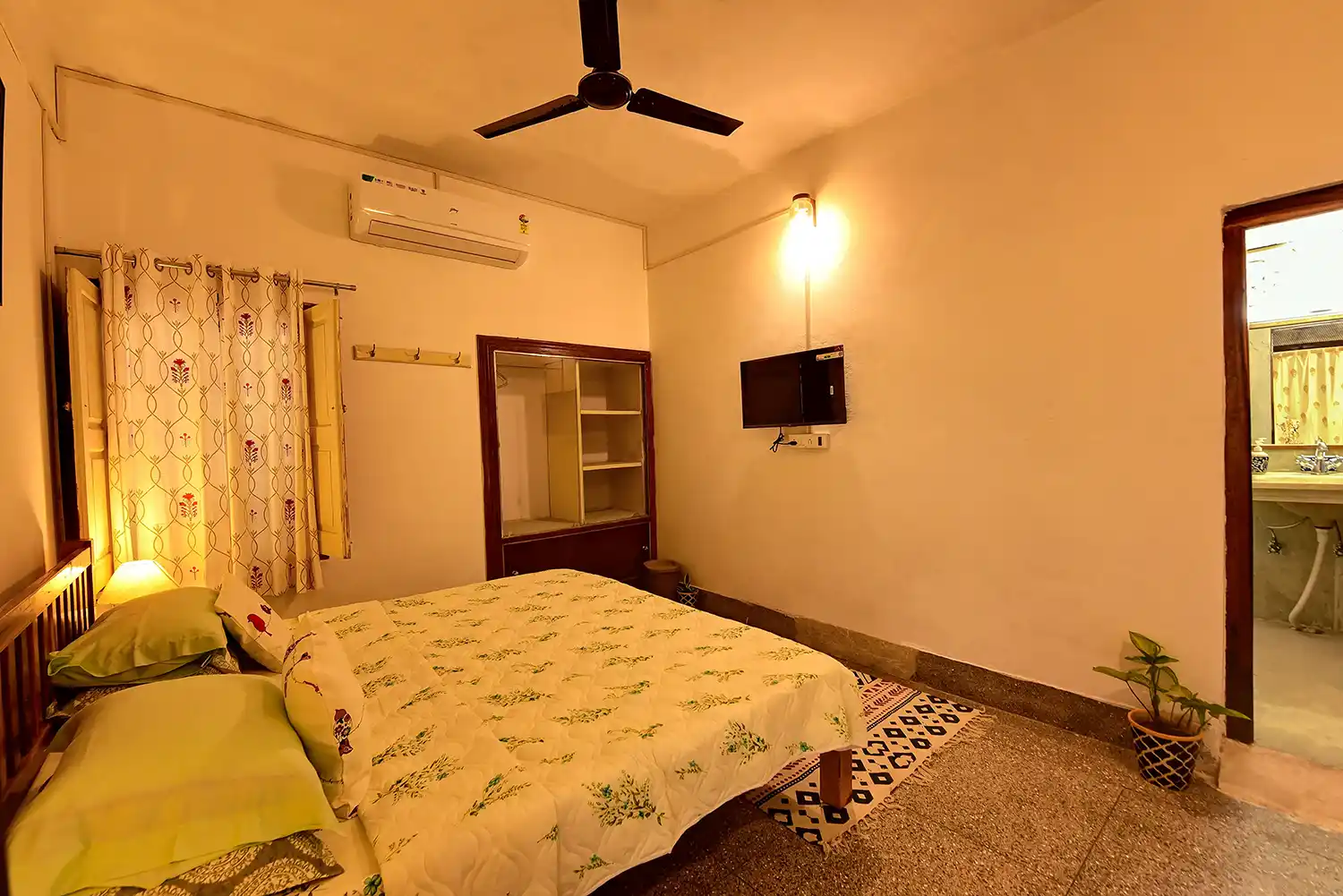 DSC_3873_4_5_6_7_8_Archana-Air-BNB-Interior